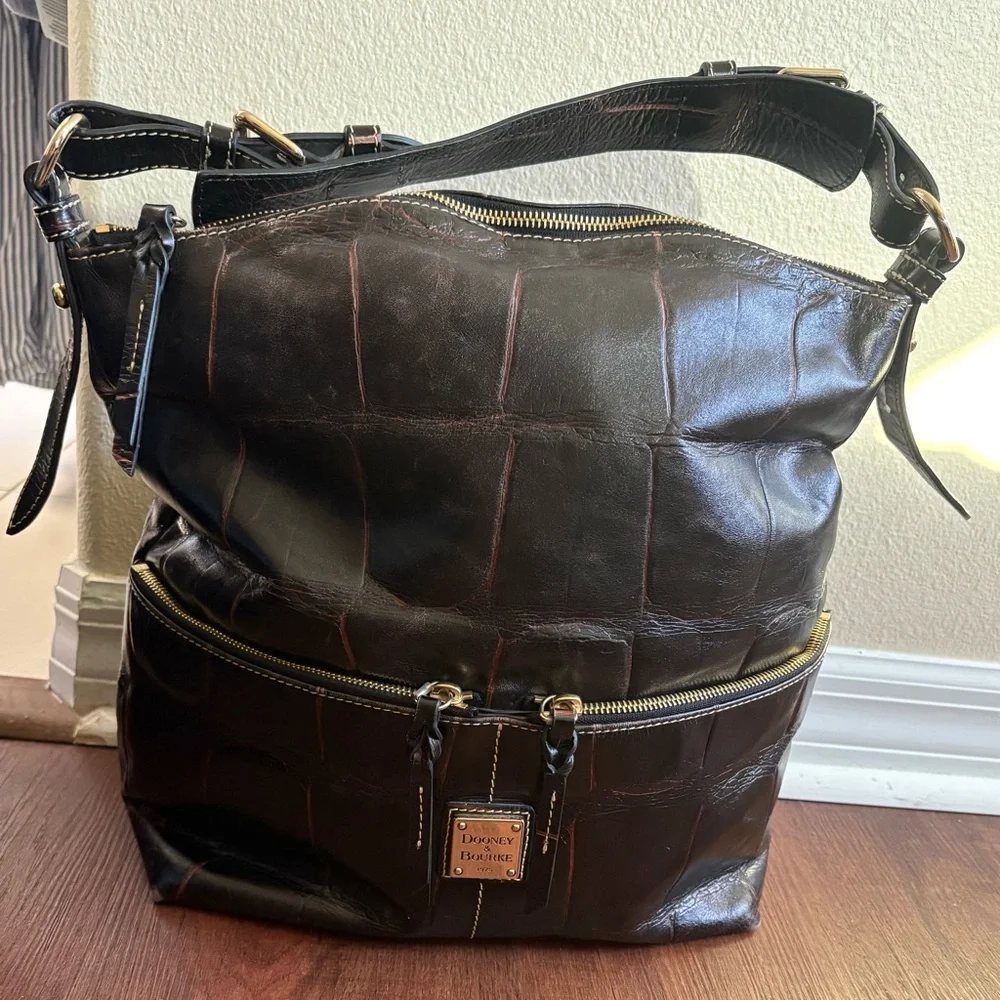 Dooney & Bourke Embossed Leather Hobo Shoulder Bag Brown Zip Pocket - Picture 1 of 10